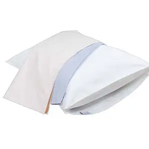 Uniquu tyynyliinat väreissä vaaleankeltainen, vaaleansininen ja valkoinen.