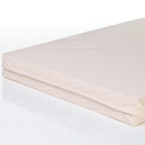 Uniquu nesteenpitävä maitokahvin värinen hygieniasuoja, patjapussimalli vetoketjulla.