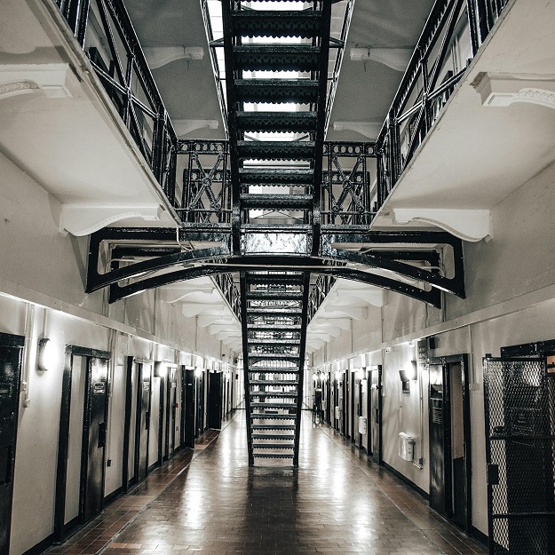 Vankila, neliönmallinen kuva